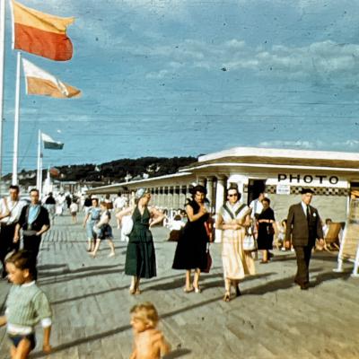 DEAUVILLE PROMENADE SUR LA PLAGE
