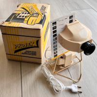 LA CARTE S'INTRODUIT SUR LE COTE DE L'APPAREIL