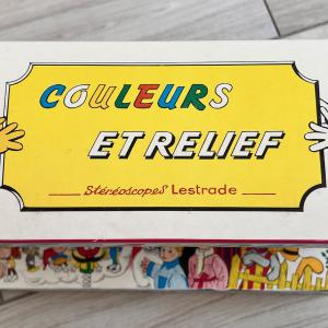 DESSUS DE L'ECRAN DE PROJECTION